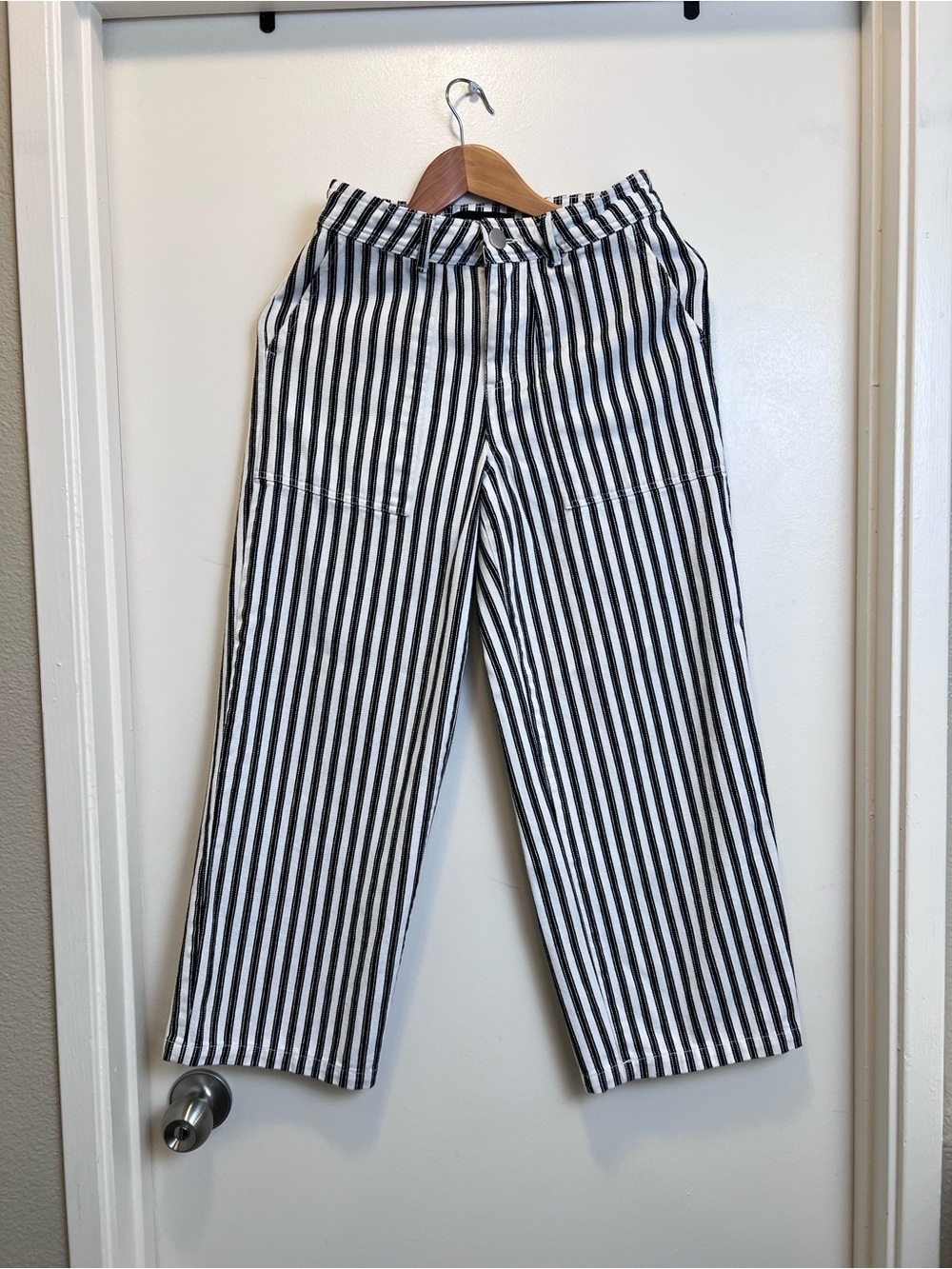 Who What Wear Railroad Stripe Cropped Wide Leg Utility Pants 100% Cotton Size 2 - Picture 2 of 9